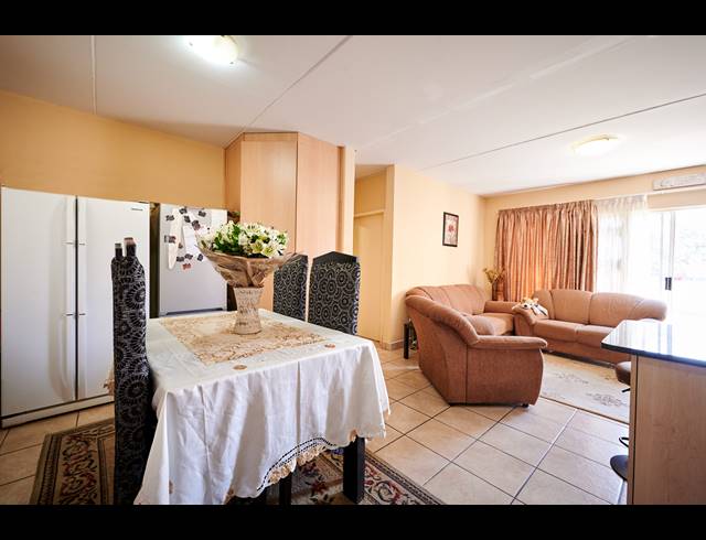 2 BEDROOM TOWNHOUSE FOR SALE IN NOORDWYK